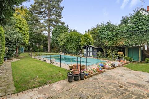 5 bedroom detached house for sale, The Chenies, Petts Wood East