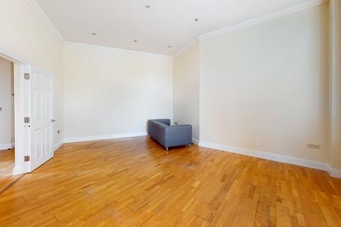 2 bedroom flat to rent, Hinton Road Camberwell SE24