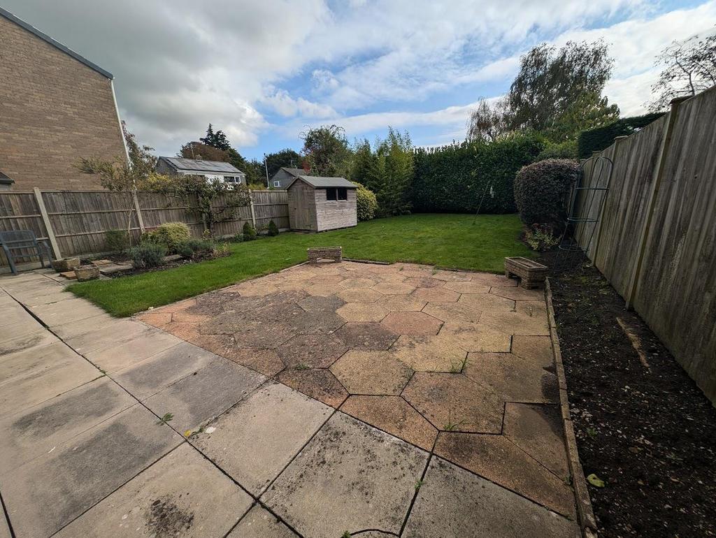Garden patio.jpg