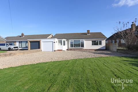 3 bedroom bungalow for sale, Broadway, Fleetwood, Lancashire, FY7