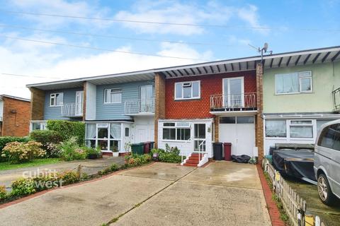 2 bedroom terraced house to rent, East Beach Road Selsey PO20