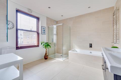 3 bedroom maisonette for sale, Fulham Road, Parsons Green, London