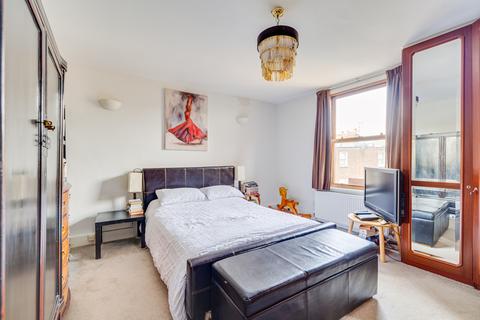 3 bedroom maisonette for sale, Fulham Road, Parsons Green, London