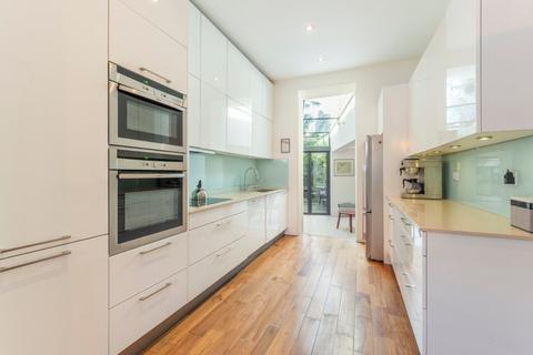 4 bedroom house for sale, Albert Street, London