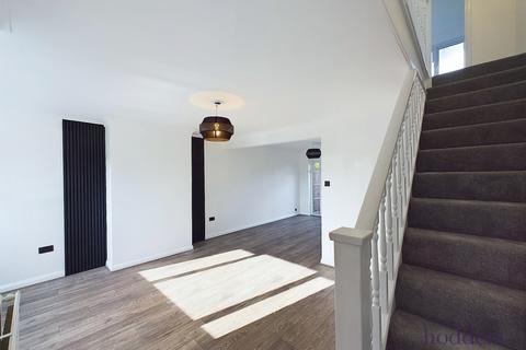 21 Crofton Close, Ottershaw, Chertsey, KT16 0LR