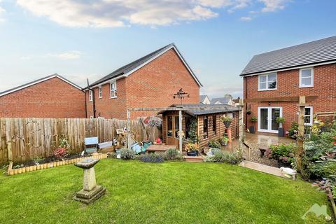 3 bedroom semi-detached house for sale, Cleveley Drive, Preston