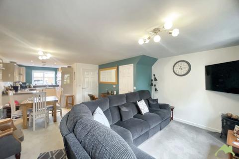 3 bedroom semi-detached house for sale, Cleveley Drive, Preston