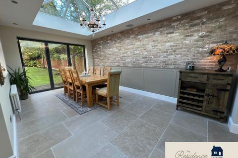 22 Shanklin Drive, Leicester, LE2 3RG