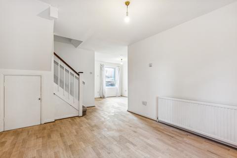 3 bedroom house to rent, Oliver Close, London