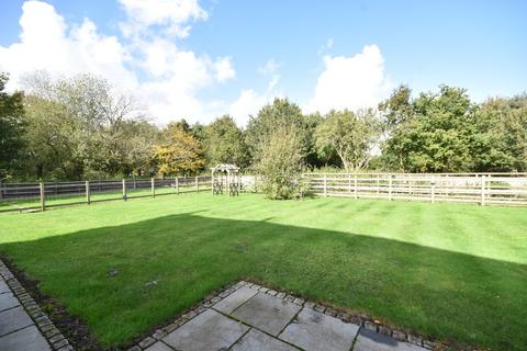 4 bedroom detached house for sale, Horley, Surrey, RH6