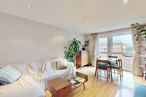 2 bedroom apartment for sale, Tudor Close, London N6