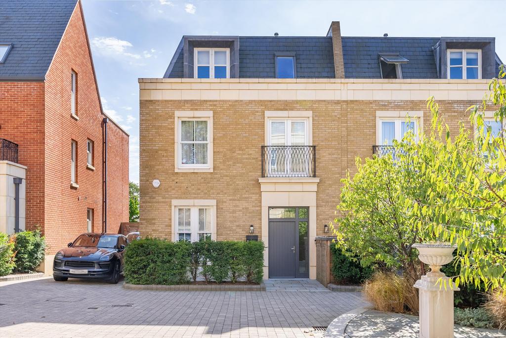 The Drive, London, SW20 4 bed townhouse for sale £3,000,000