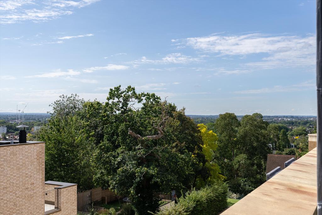 The Drive, London, SW20 4 bed townhouse for sale £3,000,000