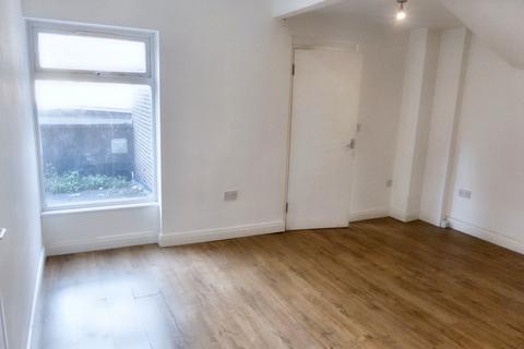 1 bedroom flat to rent, Selhurst Road, London SE25