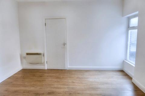 1 bedroom flat to rent, Selhurst Road, London SE25