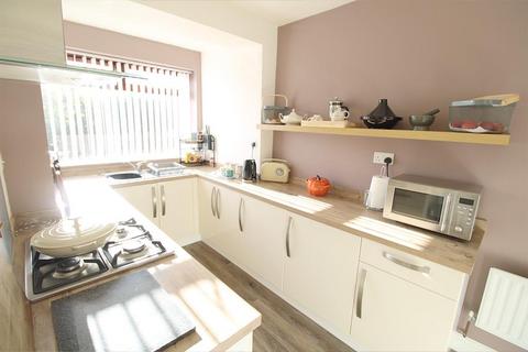 3 bedroom semi-detached house for sale, Browning Road, Dudley