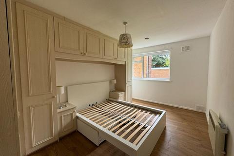 1 bedroom ground floor flat to rent, Flat 85 Meadow Court, Hackness Road, Chorlton