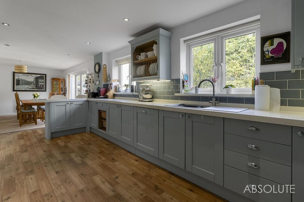 Edginswell Lane, Torquay, TQ2 5 bed detached house for sale £550,000