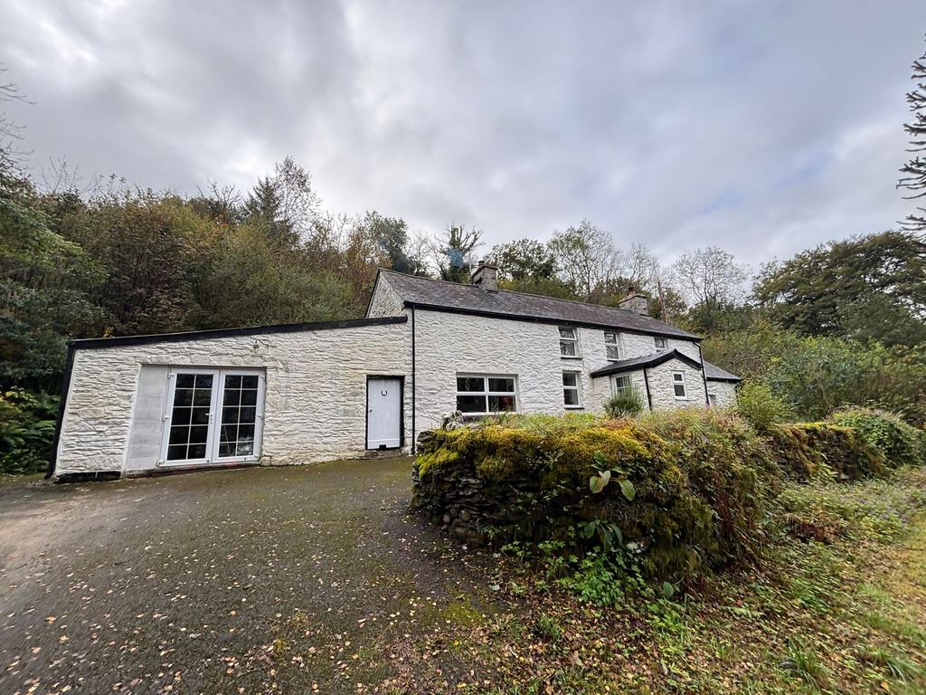 House in Tregaron - View 2