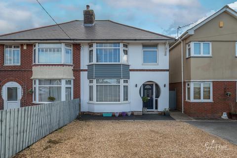 3 bedroom semi-detached house for sale, Newport Road, Cowes