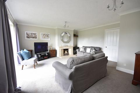 4 bedroom detached house for sale, Smallfield, Surrey, RH6