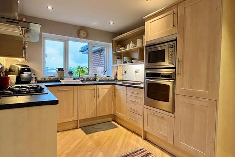 5 Foxford Close, Sutton Coldfield, B72 1YT