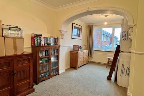 5 Foxford Close, Sutton Coldfield, B72 1YT