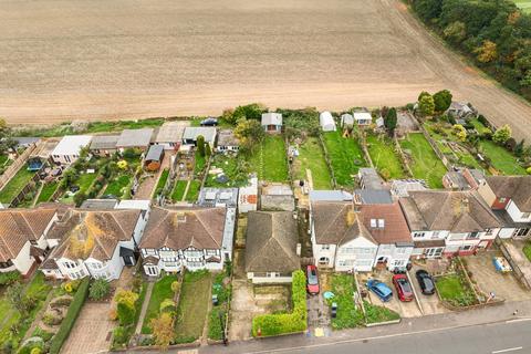 3 bedroom detached bungalow for sale, Thong Lane, Gravesend DA12