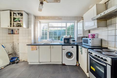 3 bedroom terraced house for sale, Consort Road, London