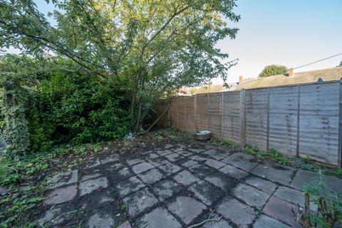 3 bedroom terraced house for sale, Consort Road, London