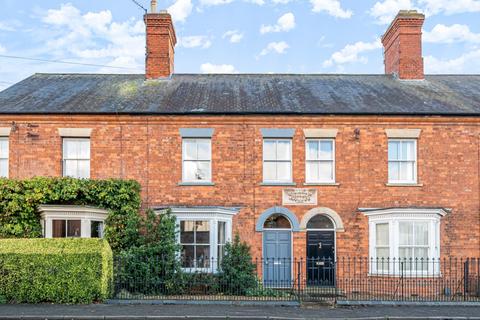 3 bedroom character property for sale, High Street, Heckington, Sleaford, Lincolnshire, NG34