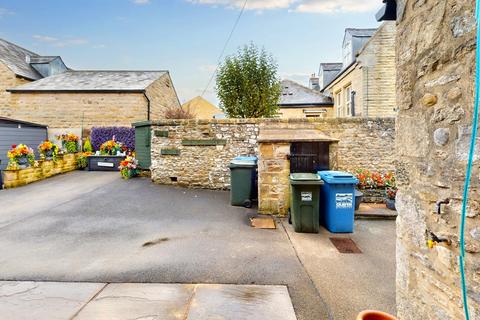 2 bedroom terraced house for sale, East Street, Gargrave