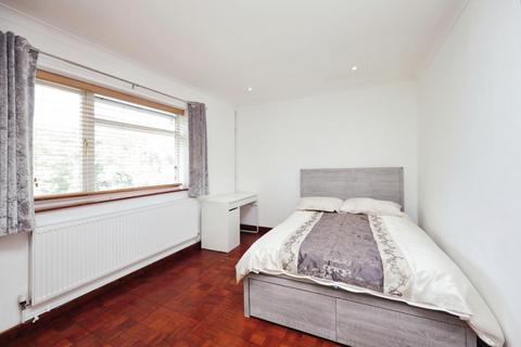 3 bedroom flat for sale, Gooden Court, Harrow, Middlesex