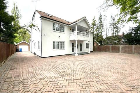 6 bedroom detached house to rent, Winkfield Road, Windsor SL4