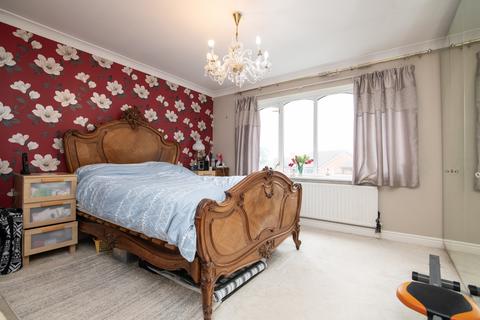 28 Barley Croft, Stoke Heath, Bromsgrove, B60 3QG
