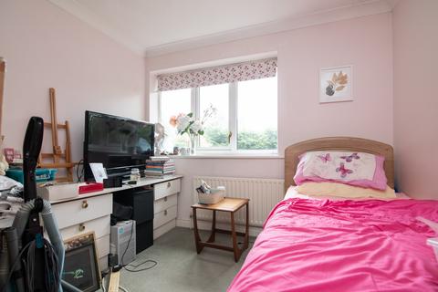 28 Barley Croft, Stoke Heath, Bromsgrove, B60 3QG