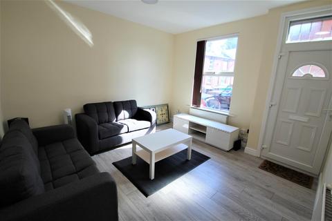 4 bedroom terraced house to rent, Royal Park Road, Hyde Park, Leeds, LS6 1JJ