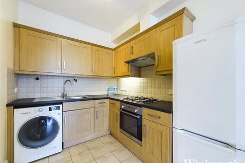 2 bedroom apartment to rent, Grosvenor Parade, London, W5