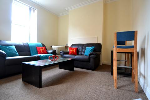 4 bedroom semi-detached house to rent, Bridge Grove, West Bridgford NG2