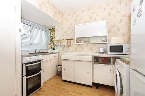 2 bedroom bungalow for sale, Cefn Y Bryn, Llandudno, Conwy, LL30