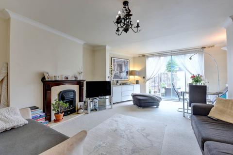 undefined, Upton Close, Henley-On-Thames