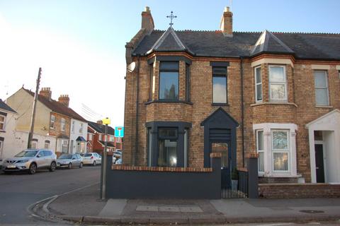 3 bedroom end of terrace house for sale, Cheddon Road, Taunton TA2