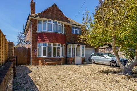 4 bedroom detached house for sale, Sutherland Close, Bognor Regis