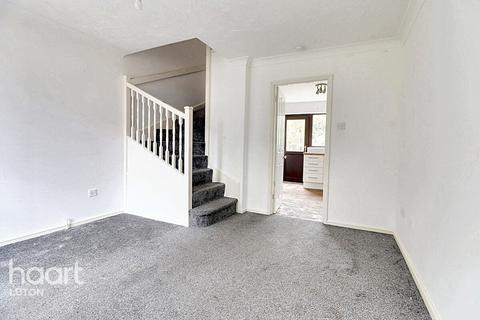 2 bedroom terraced house for sale, Cromer Way, Luton