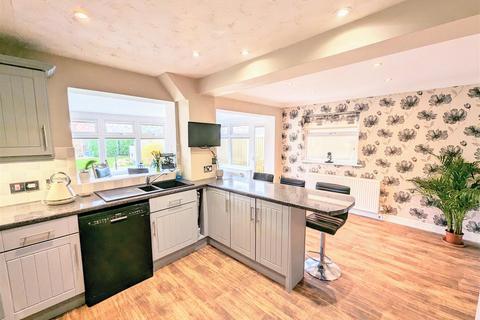 4 bedroom detached house for sale, Wesley Close, Balderton, Newark