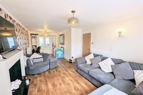 4 bedroom detached house for sale, Wesley Close, Balderton, Newark