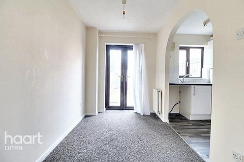 2 bedroom terraced house for sale, Rookery Drive, Luton