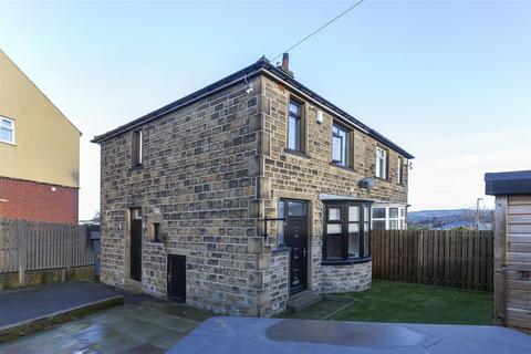 3 bedroom semi-detached house for sale, Long Grove Avenue, Huddersfield