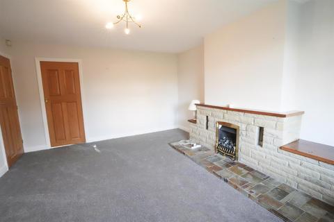 3 bedroom semi-detached house to rent, Brearcliffe Drive, Bradford