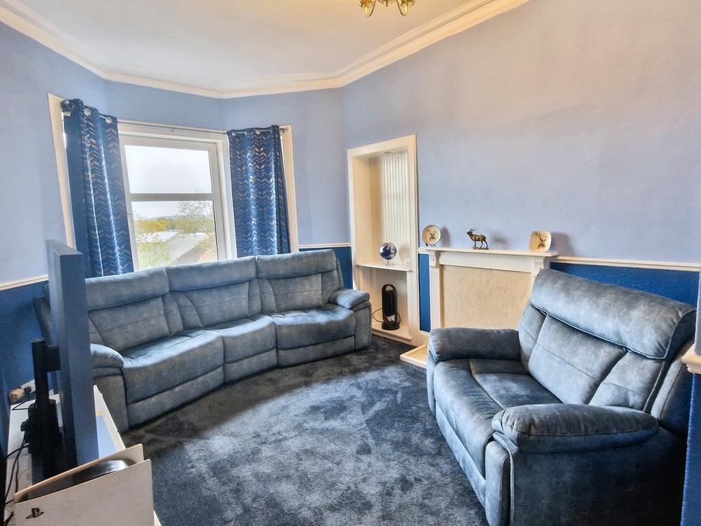 Paisley Road, Barrhead G78 1 bed flat for sale £59,950